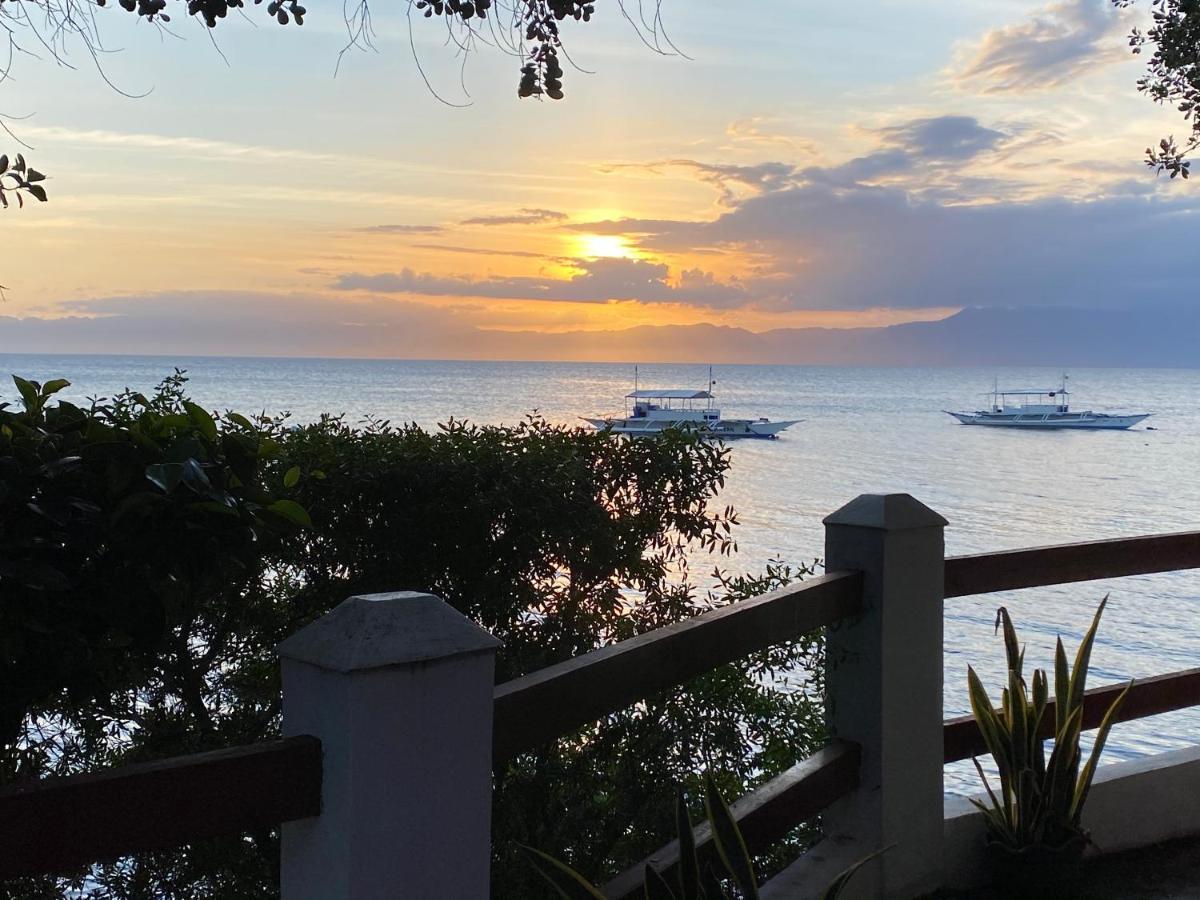 Pescador View - Beach Resort & Restaurant Moalboal Buitenkant foto